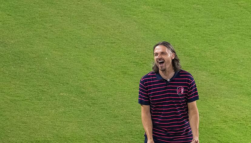 Lutz Pfannenstiel verliert seinen Job.