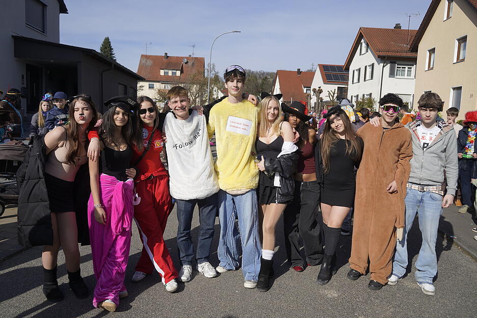 Narren feiern in Gundelsheim: Die besten Bilder vom Faschingsumzug