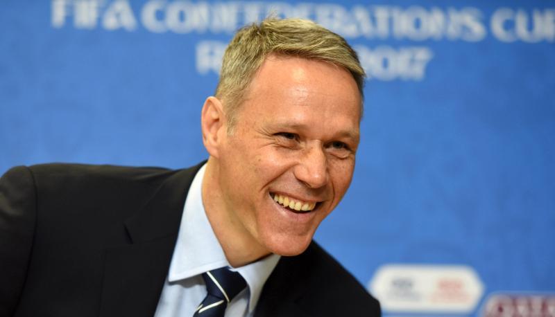 Marco van Basten hat die Kritik an einem Treffen mit Russlands Präsident Putin zurückgewiesen.