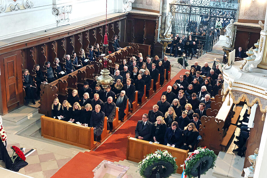 Trauerfeier für Alexandra Freifrau von Berlichingen Trauerfeier für Alexandra Freifrau von Berlichingen