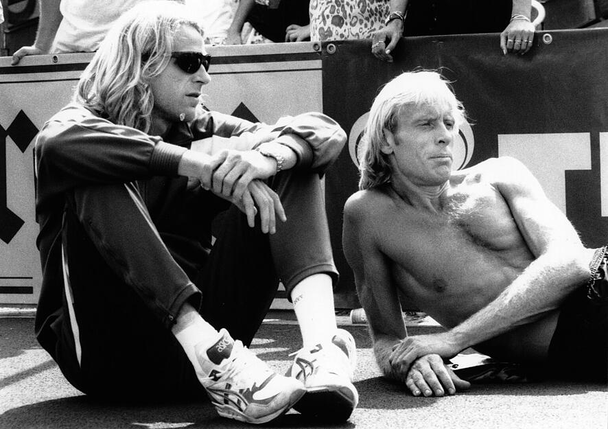 Zwei coole Blonde: Der Schwede Patrick Sjöberg (links) und Carlo Thränhardt haben in der Ära Eberstadt manch Anekdote beigesteuert. Bei seinen 15 Starts zwischen 1979 und 1993 ist Thränhardt zwölf Mal 2,30 Meter und höher gesprungen. Ziemlich ungeniert hat er vor, zwischen oder nach dem Springen seine Zigaretten geraucht.