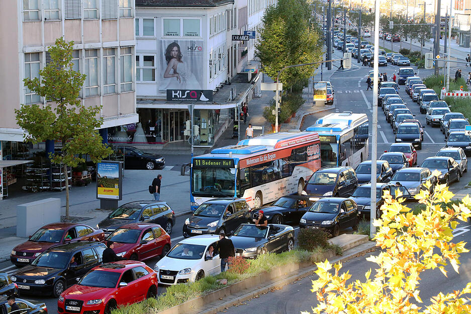 Stoßstange an Stoßstange - die Heilbronner Alle bleibt auch 2014 die Hauptverkehrsader.