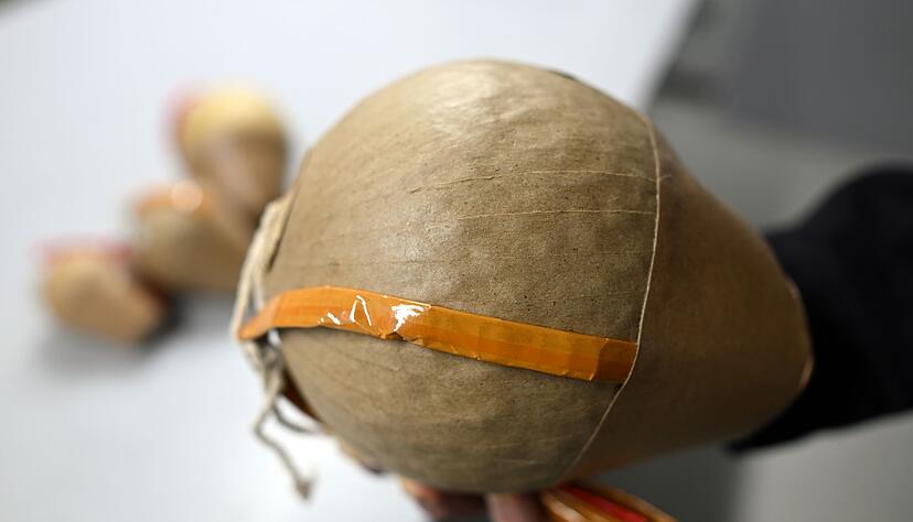 Kugelbomben werden aus speziellen Rohren abgefeuert. Wenn es dabei zu einem Unfall kommt, kann das schlimme Folgen haben (Archivbild).