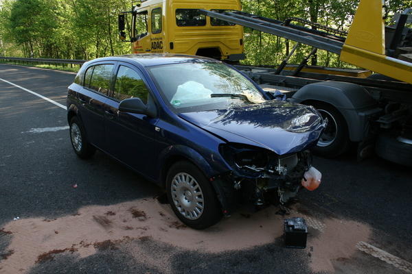 Schwerer Unfall auf B27 bei Neckarsulm