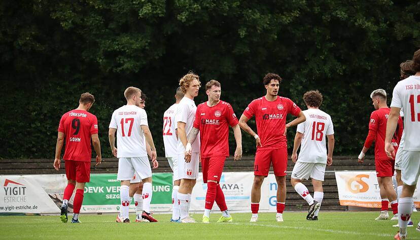 Meister Türkspor Neckarsulm gewinnt auch ohne großen Glanz sein letztes Verbandsliga-Spiel gegen die TSG Tübingen.
