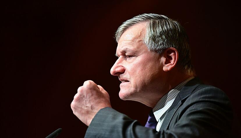 Er f&uuml;hlt sich ausgeschlossen: Hans-Ulrich R&uuml;lke. (Archivbild)