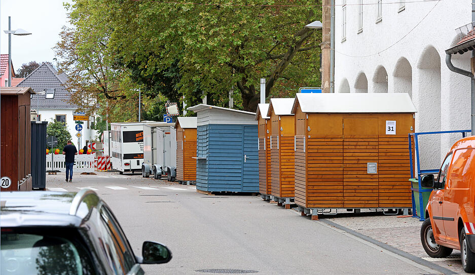 Rund 40 Vereine, Organisationen und Sparten bewirten die Festgäste mit einem vielfältigen kulinarischen Angebot.
