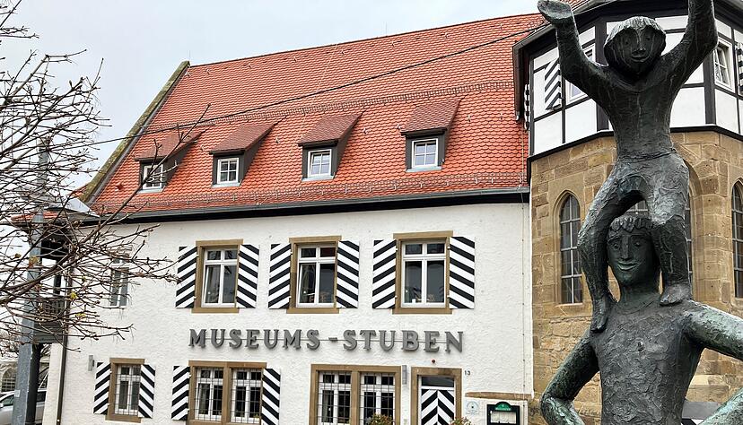 Der Pachtvertrag für die Museumsstube endet einvernehmlich Ende Mai 2025. Das komplette Areal um das Zweiradmuseum soll neu gestaltet werden.