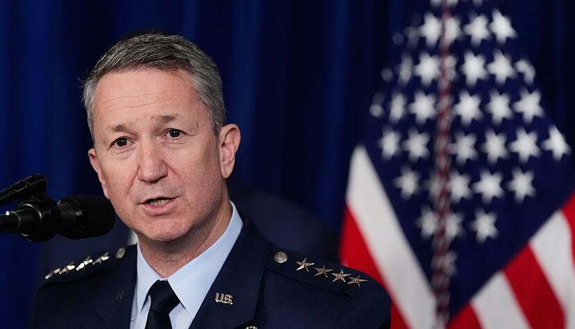 US-Generalstabschef Caine soll Präsident Trump vor Risiken eines Militäreinsatzes im Iran gewarnt haben. (Archivbild) US-Generalstabschef Caine soll Präsident Trump vor Risiken eines Militäreinsatzes im Iran gewarnt haben. (Archivbild)