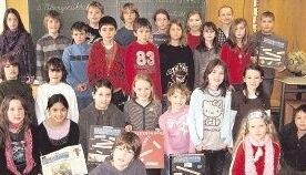 Lauffener Klassenstimme: Die 4 b der H&ouml;lderlin-Grundschule ist bei dem Zeitungsprojekt ZiG eifrig bei der Sache.Foto: B&auml;rbel Kistner