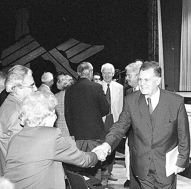 1998: Ministerpräsident Erwin Teufel ist zum Bundestagswahlkampf im September in Neckarsulm zu Gast. 1998: Ministerpräsident Erwin Teufel ist zum Bundestagswahlkampf im September in Neckarsulm zu Gast.