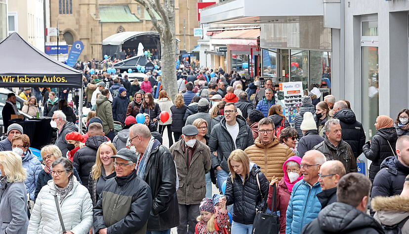 Verkaufsoffener Sonntag und Magie der Stimmen in Heilbronn