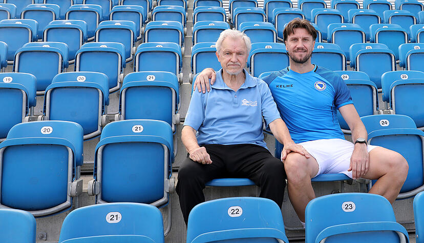 G&uuml;nter Major (links) hat Ermin Bicakcic einst gef&ouml;rdert, der Kontakt ist nie abgebrochen. &bdquo;Herr Major, sagt Bicakcic aus Respekt vor dem Trainer-Urgestein.