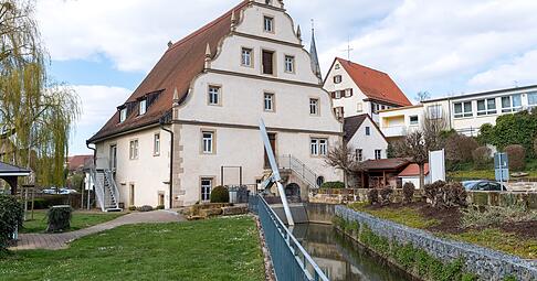 Die Brettacher Mühle gehört zu den Schmuckstücken der Gemeinde. Sie wurde vor zehn Jahren von Ehrenamtlichen restauriert. Hier ist auch das Dorfmuseum zu finden.
Fotos: Mario Berger Die Brettacher Mühle gehört zu den Schmuckstücken der Gemeinde. Sie wurde vor zehn Jahren von Ehrenamtlichen restauriert. Hier ist auch das Dorfmuseum zu finden.
Fotos: Mario Berger