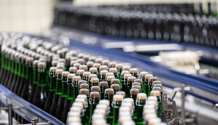 Alkoholfreier Sekt wird immer beliebter. (Archivfbild)