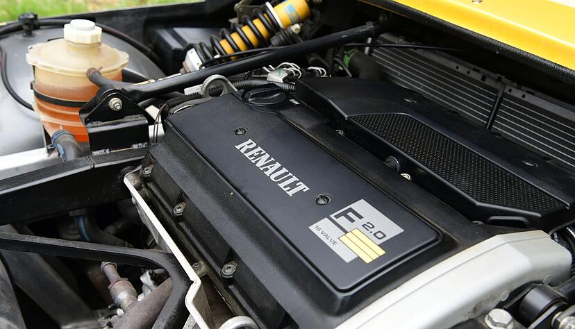 Quertreiber: Der quer zur Fahrtrichtung verbaute 2-Liter entfaltet 147 PS und mobilisiert maximal 185 Nm Drehmoment.