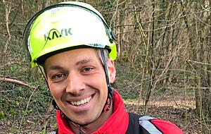 Florian Krattenmacher bereitet die Rettungsaktion keine Schwierigkeiten.