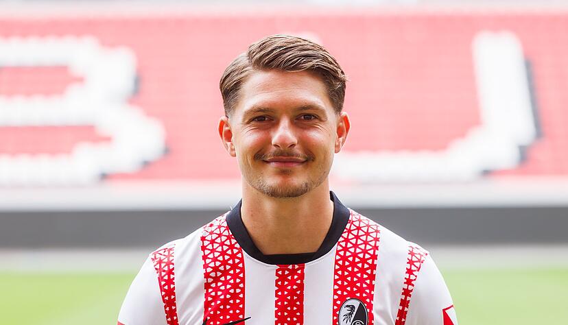 Florent Muslija spielt in Zukunft in einem anderen Trikot. Florent Muslija spielt in Zukunft in einem anderen Trikot.