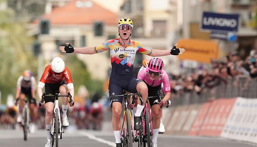 Lotte Kopecky holte sich bei Mailand-Sanremo den Sieg.