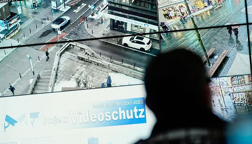 Die CDU will erreichen, dass Videokameras auch außerhalb von Kriminalitätsschwerpunkten aufgehängt werden dürfen. (Archivbild)