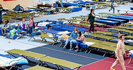 Der Großteil der Geflüchteten in der Region kommt nicht in Gebäuden der Behörden, sondern bei Privatleuten unter, die wiederum vor Bürokratiehürden stehen.
Foto: dpa Der Großteil der Geflüchteten in der Region kommt nicht in Gebäuden der Behörden, sondern bei Privatleuten unter, die wiederum vor Bürokratiehürden stehen.
Foto: dpa