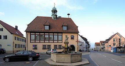 Wurde 2009 umgebaut: das Rathaus in der Kernstadt.