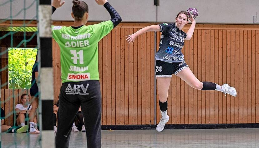 Sophie R&auml;uchle wird wohl vorerst nicht mehr zum Wurf ansetzen. Die Rechtsau&szlig;en der SG Schozach-Bottwartal hat sich in Baden-Baden verletzt.