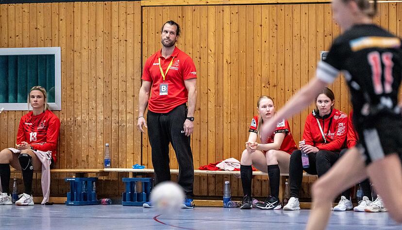 Es war mitunter etwas frustrierend, was Trainer Michael Walter beim TSV Haunstetten in Augsburg sah, doch letztlich haben er und Handball-Drittligist SG Schozach-Bottwartal das Saisonziel Klassenerhalt erreicht. Es war mitunter etwas frustrierend, was Trainer Michael Walter beim TSV Haunstetten in Augsburg sah, doch letztlich haben er und Handball-Drittligist SG Schozach-Bottwartal das Saisonziel Klassenerhalt erreicht.