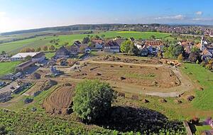 Das Baugebiet "Hinter der alten Schule" wird derzeit erschlossen. Im Sommer ist der Vermarktungsstart geplant.
Foto: Archiv/ESB AG/Kakalik