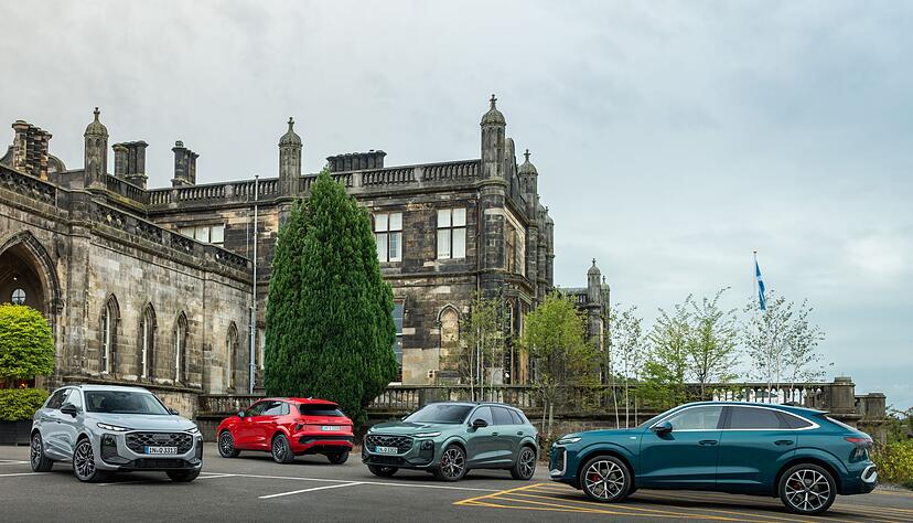 Zwei Varianten: Der neue Audi Q3 kommt als klassisches Steilheck und als eleganter Sportback auf den Markt. Zwei Varianten: Der neue Audi Q3 kommt als klassisches Steilheck und als eleganter Sportback auf den Markt.