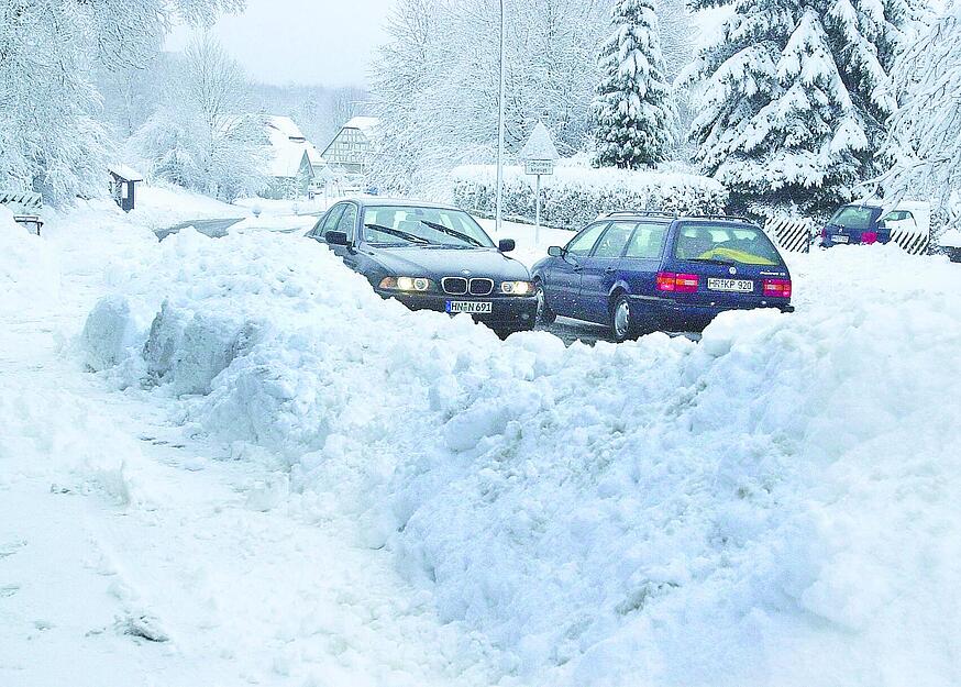2001: Schneemassen zu den Weihnachtsfeiertagen bei Löwenstein.