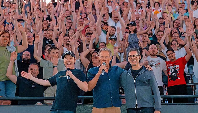 &bdquo;Wir haben den Film f&uuml;r euch gemacht, f&uuml;r die Fans&ldquo;: (von links) Regisseur und Schauspieler Michael Bully Herbig sowie seine Darsteller-Kollegen Christian Tramitz und Rick Kavanian sind aktuell auf Kinotour.