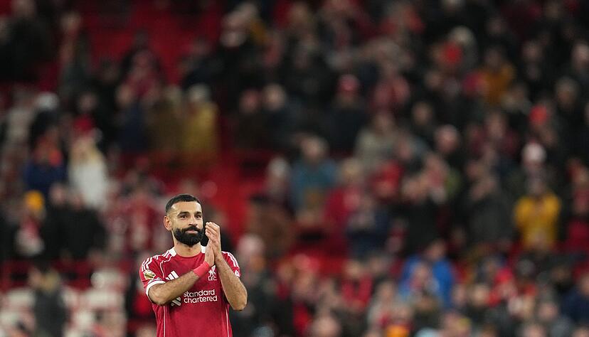 Nur ein Dankeschön - oder schon ein Abschied? Mo Salah nach dem Liverpooler Sieg Nur ein Dankeschön - oder schon ein Abschied? Mo Salah nach dem Liverpooler Sieg