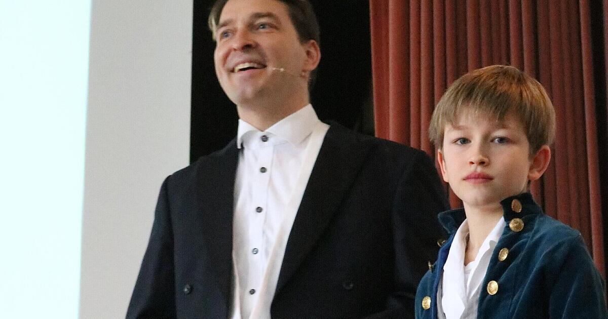 New Year's Reception in Niedernhall: Lively Local Trip Delights ...