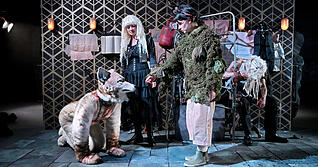 Romy Kl&ouml;tzel (vorn) ist Siri und auf der Suche nach Schwester Miki, die von gef&auml;hrlichen Piraten entf&uuml;hrt worden ist.