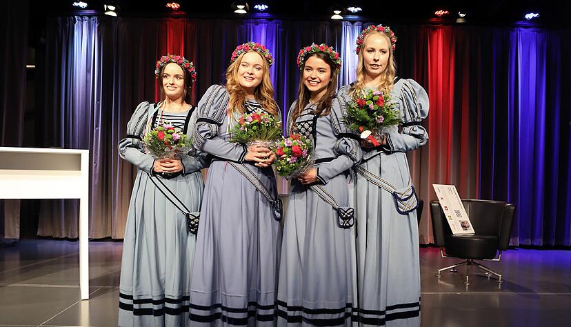 Laura Scholl, Lisa Roth, das Hauptkäthchen Jasmin Heyd und Denise Fohr (v.l.). Foto: Heibel Laura Scholl, Lisa Roth, das Hauptkäthchen Jasmin Heyd und Denise Fohr (v.l.). Foto: Heibel