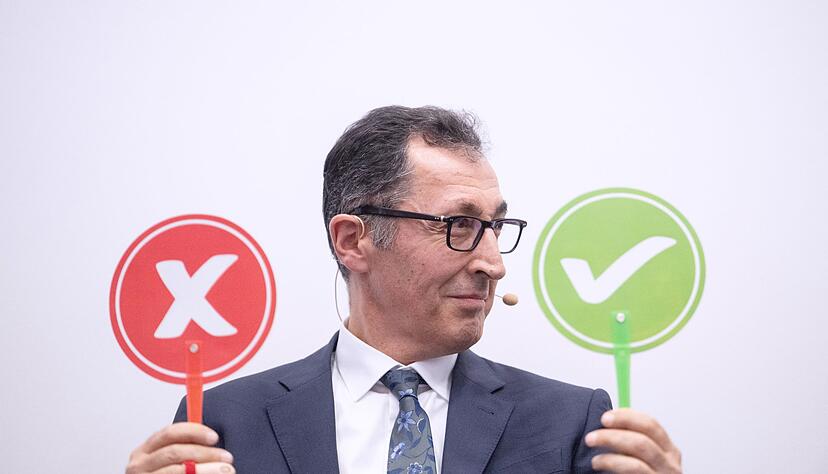 Will sich vor allem auf bessere Leistungen im Schulsystem und nicht auf Strukturdebatten konzentrieren: Grünen-Spitzenkandidat Cem Özdemir.