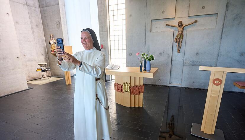 Schwester Ursula postet auch Videos auf Instagram.