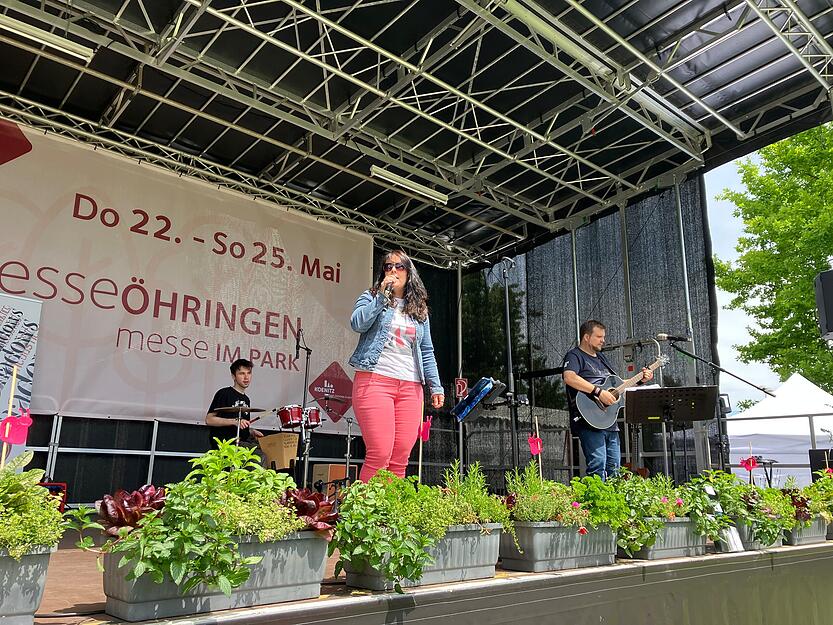 Die &Ouml;hringer Messe vor und in der Kultura ist an allen Tagen gut besucht.