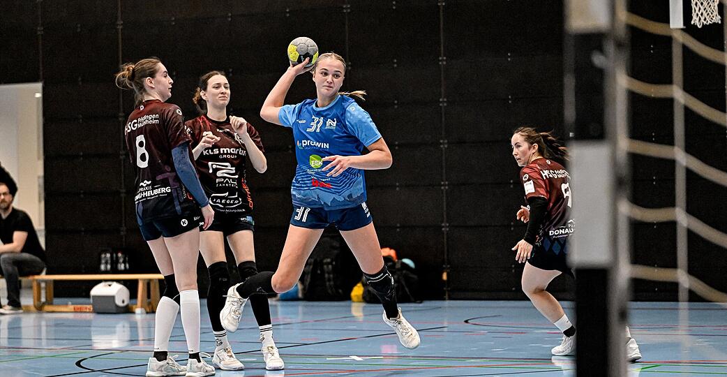 So schnell kann es gehen: F&uuml;r Finia Siegle geht es in den n&auml;chsten Wochen statt in der Regionalliga Baden-W&uuml;rttemberg in den Bundesliga-Playoffs zur Sache.