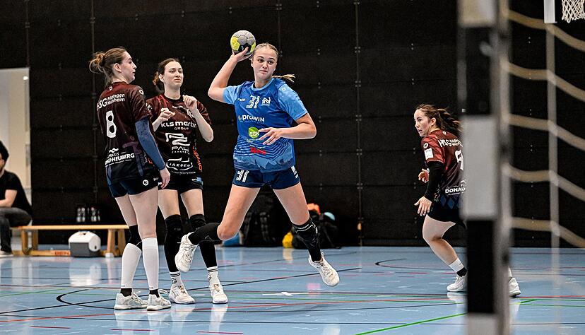 So schnell kann es gehen: F&uuml;r Finia Siegle geht es in den n&auml;chsten Wochen statt in der Regionalliga Baden-W&uuml;rttemberg in den Bundesliga-Playoffs zur Sache.