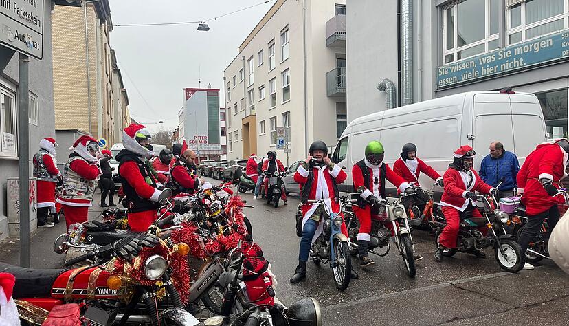 Am Samstag, 7. Dezember, bot sich Passanten in der Heilbronner Innenstadt wieder ein Spektakel. Am Samstag, 7. Dezember, bot sich Passanten in der Heilbronner Innenstadt wieder ein Spektakel.