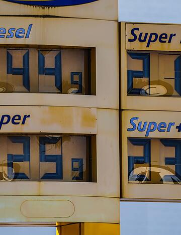 Die Spritpreise sind zuletzt in Deutschland schneller als im benachbarten EU-Ausland gestiegen. Die Spritpreise sind zuletzt in Deutschland schneller als im benachbarten EU-Ausland gestiegen.