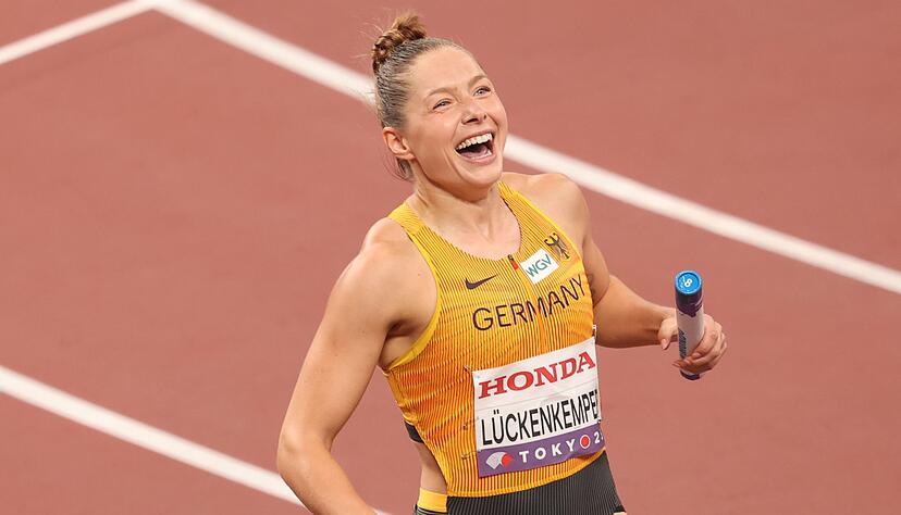 Gina L&uuml;ckenkemper hat auch privat Grund zum Strahlen: Die Sprinterin und ihr langj&auml;hriger Partner haben sich verlobt.