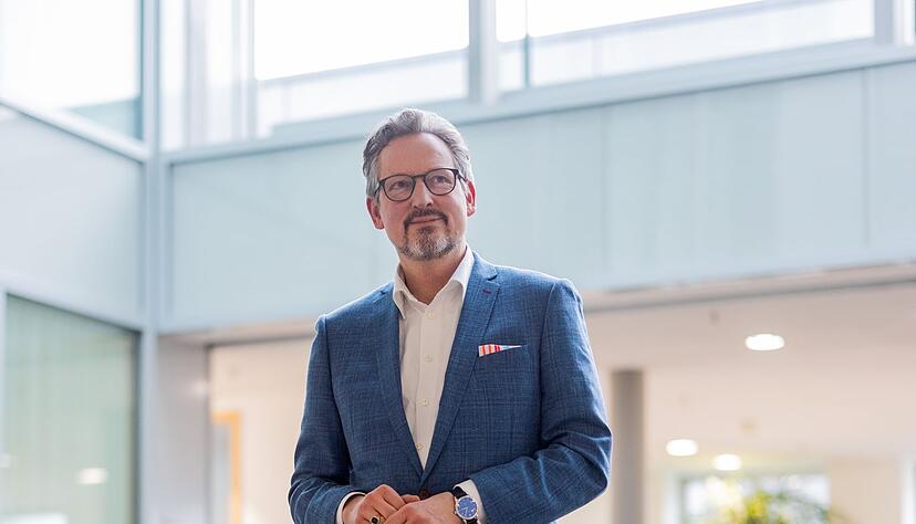 Eckart von Hirschhausen ist am kommenden Montag in der ARD mit der Doku &laquo;Hirschhausen und die Macht des Alkohols&raquo; zu sehen.