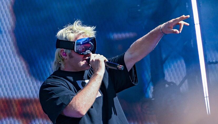 Trägt auch einen Vokuhila: der Rapper Ski Aggu (Archivbild).