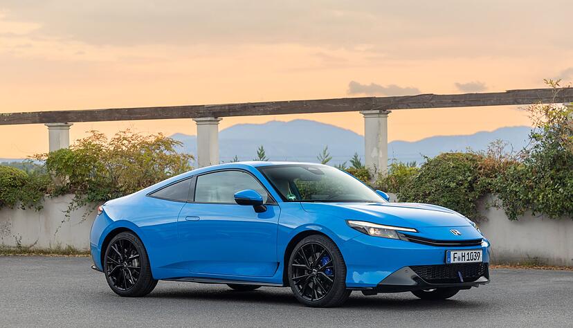 Honda bringt mit dem neuen Prelude nach 25 Jahren ein sportliches Nippon-Coupé zurück: Der kompakte 2+2-Sitzer startet ab rund 49.500 Euro. Honda bringt mit dem neuen Prelude nach 25 Jahren ein sportliches Nippon-Coupé zurück: Der kompakte 2+2-Sitzer startet ab rund 49.500 Euro.