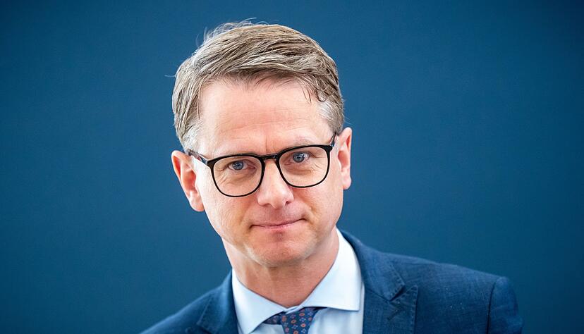 Der CDU-Generalsekretär hofft ein «respektvolles Aufeinandertreffen» von Merz und Trump. Der CDU-Generalsekretär hofft ein «respektvolles Aufeinandertreffen» von Merz und Trump.