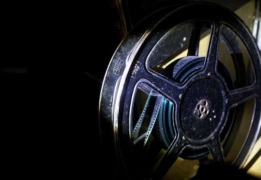 Eine alte Filmrolle wurde im verlassenen Kinocenter in Heilbronn zur&uuml;ckgelassen.