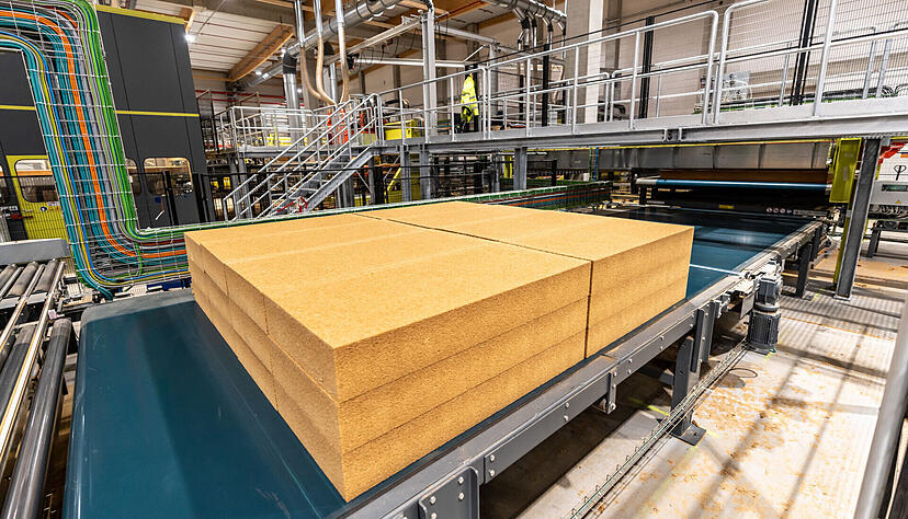 Solche Dämmplatten werden im von Rettenmaier übernommenen Werk hergestellt. Solche Dämmplatten werden im von Rettenmaier übernommenen Werk hergestellt.